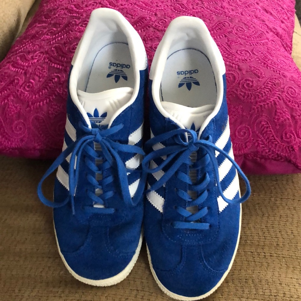 EUC Adidas Blue/White 3 Stripe Gazelle Ortholite Running Shoes 6
